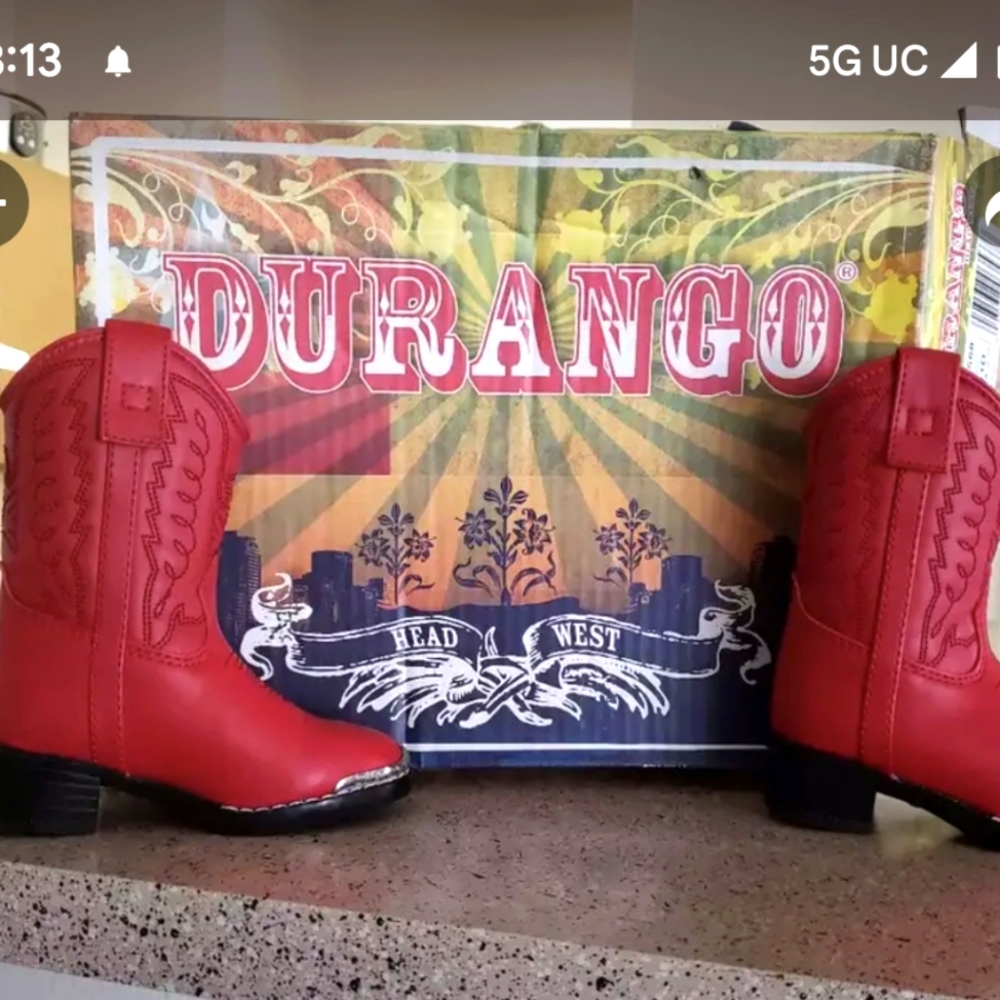 Boots size 6